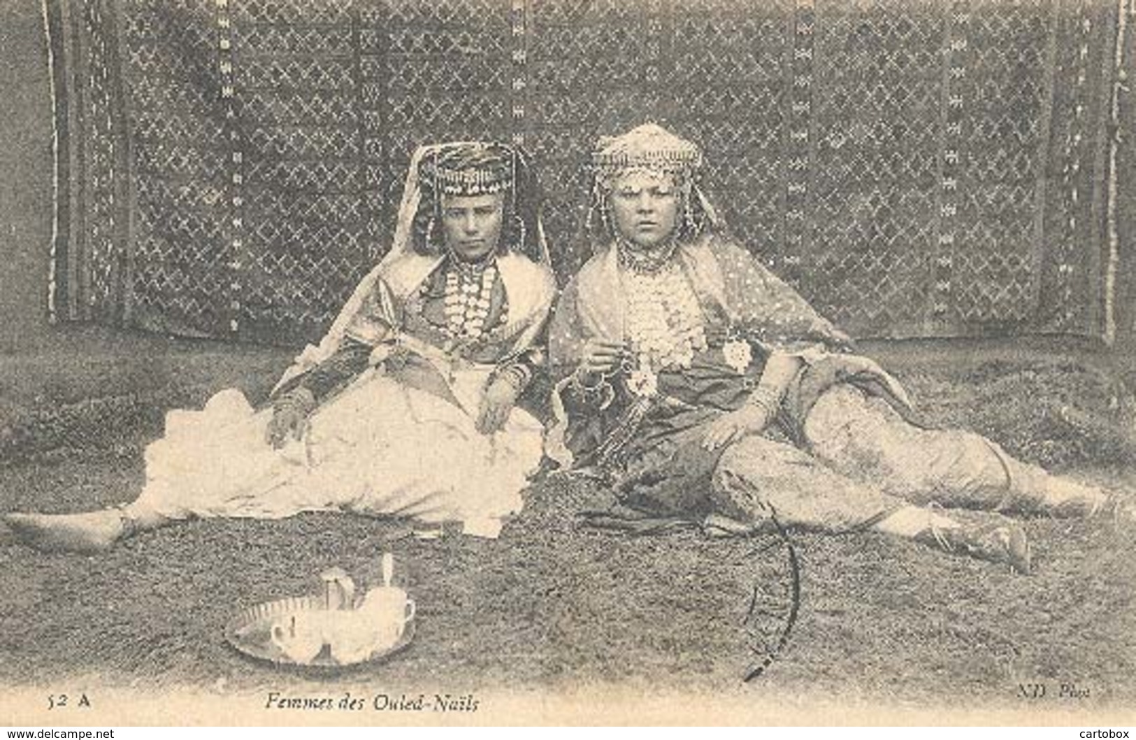 Algerie, Femmes Des Ouled - Nails - Vrouwen