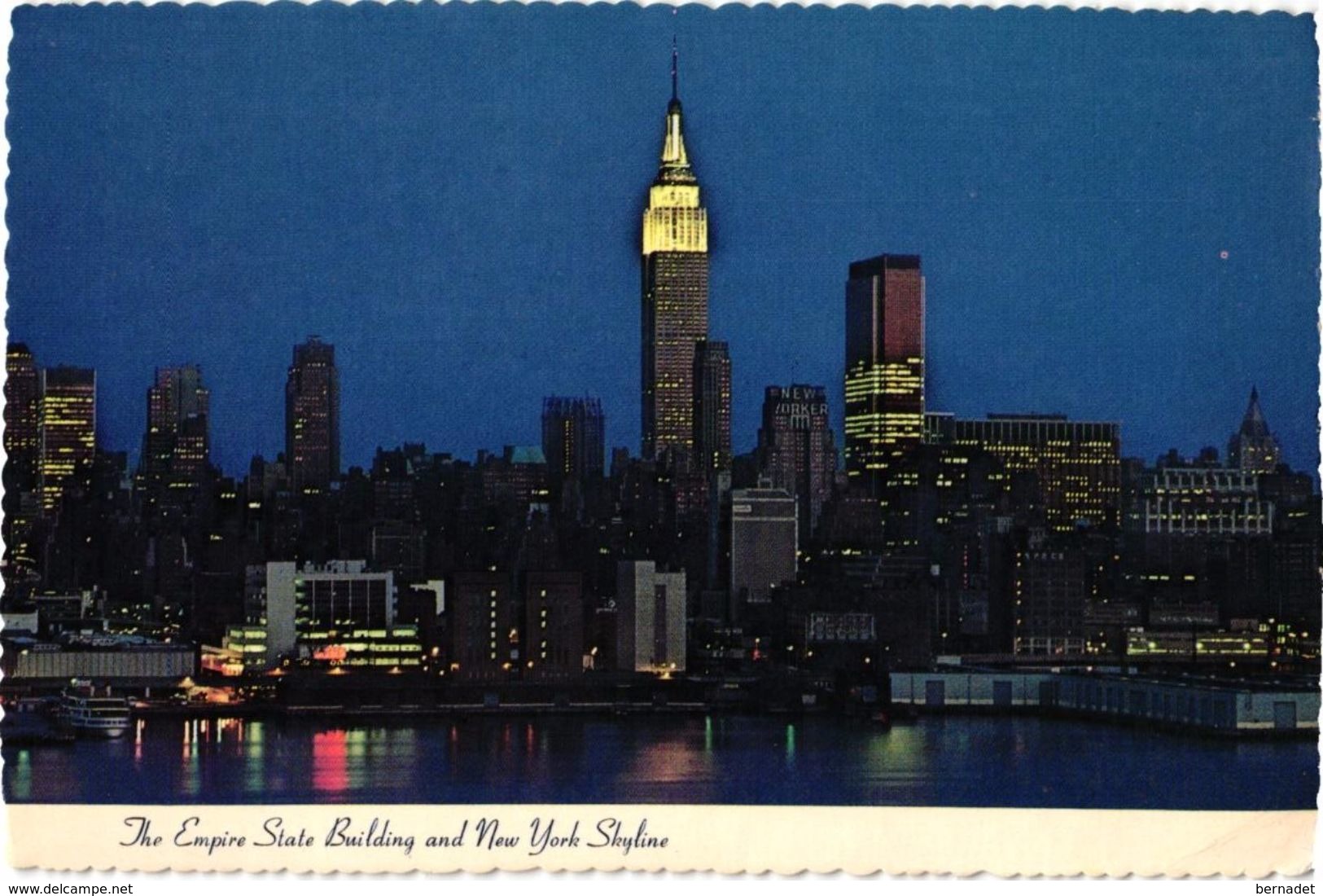 NEW YORK CITY ... THE EMPIRE STATE BUILDING PIERCING THE NIGHT SKY ... 1977 - Empire State Building