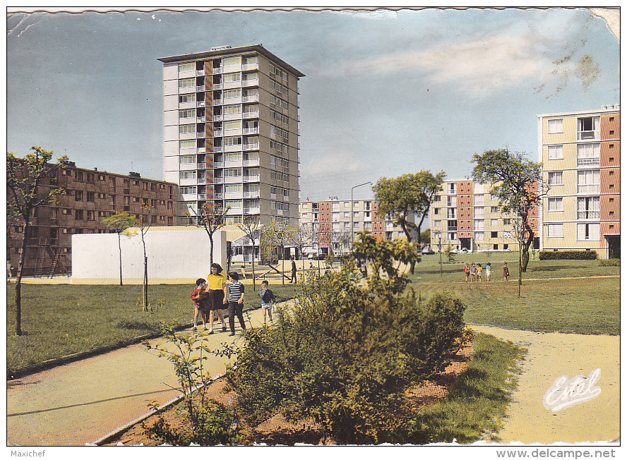 Gagny - H.L.M. N° 1, Route De Chelles - Architectes MM. Boudriot, Pele Et Pillement, DPLG - Animation, Circ 1963 - Gagny