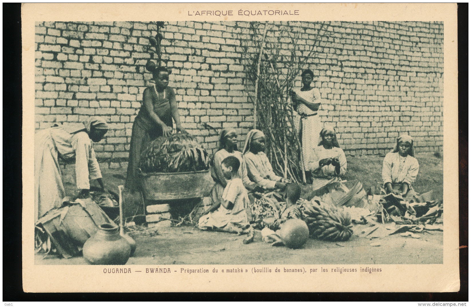 Afrique -- Ouganda -- Bwanda -- Preparation Du " Matoke " ( Bouillie De Bananes ) , Par Les Religieuses Indigenes - Ouganda