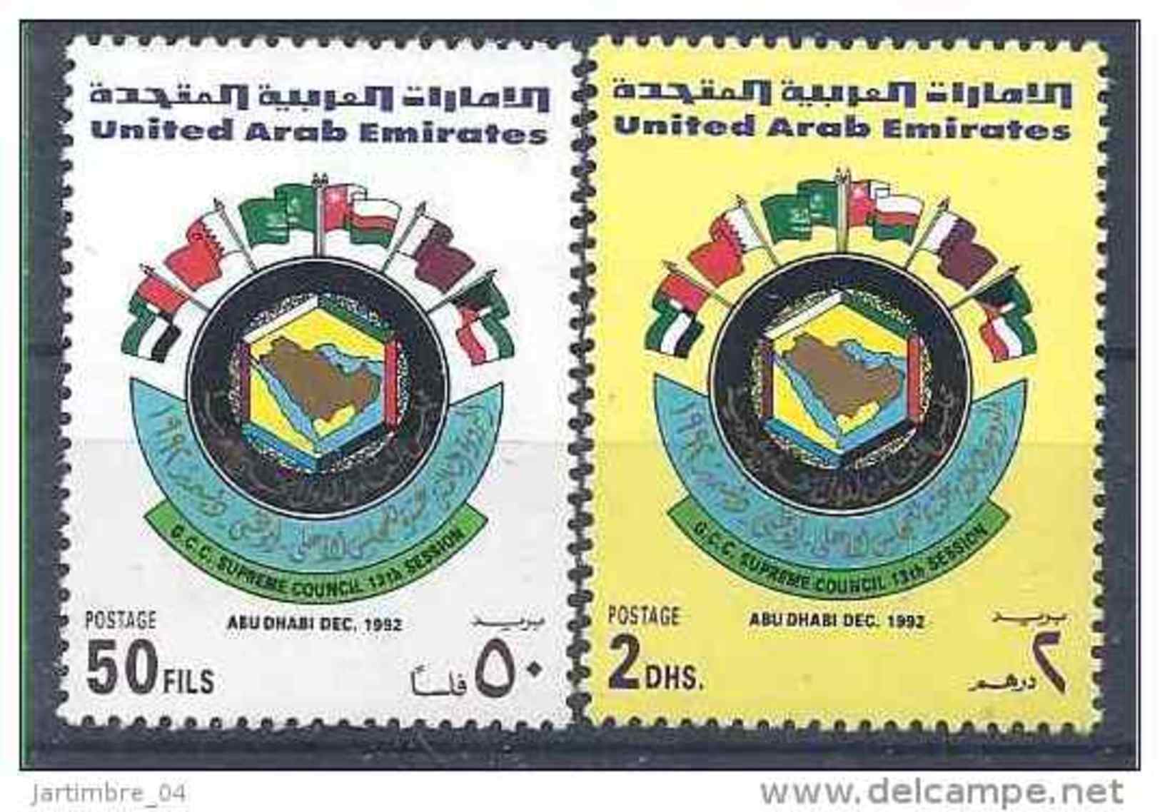 1992 EMIRATS ARABES UNIS 378-79** Coopération, Drapeaux - Emirats Arabes Unis (Général)