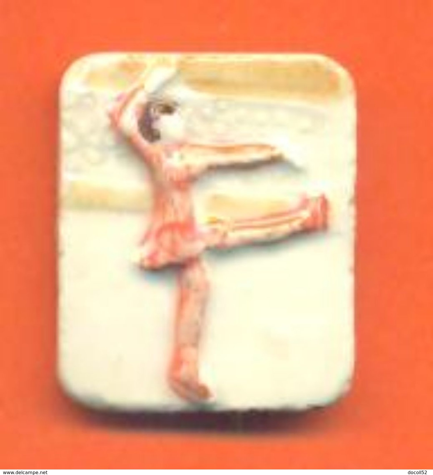 Feve Faience Dautrey De La Serie JO 1992 Patinage Artistique - F 8 - Olds