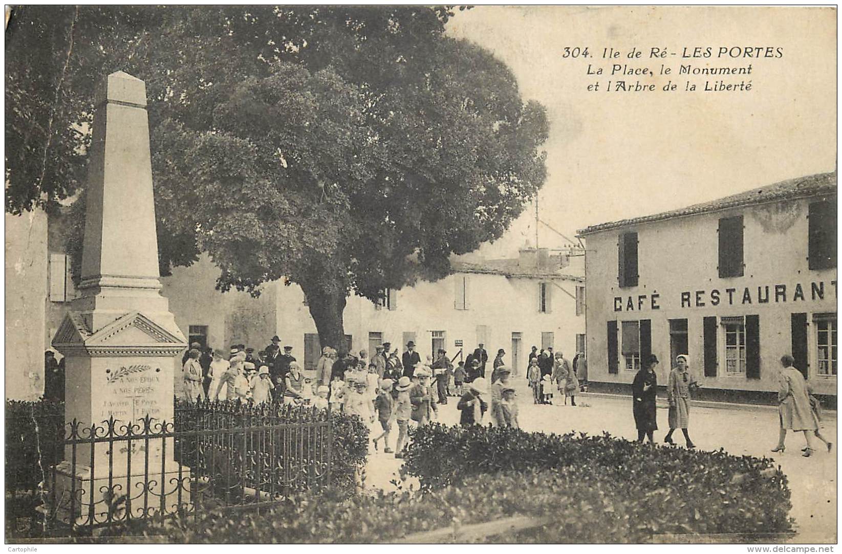 17 - ILE DE RE - LES PORTES - La Place, Le Monument Et L'arbre De La Liberté (animée) - Ile De Ré