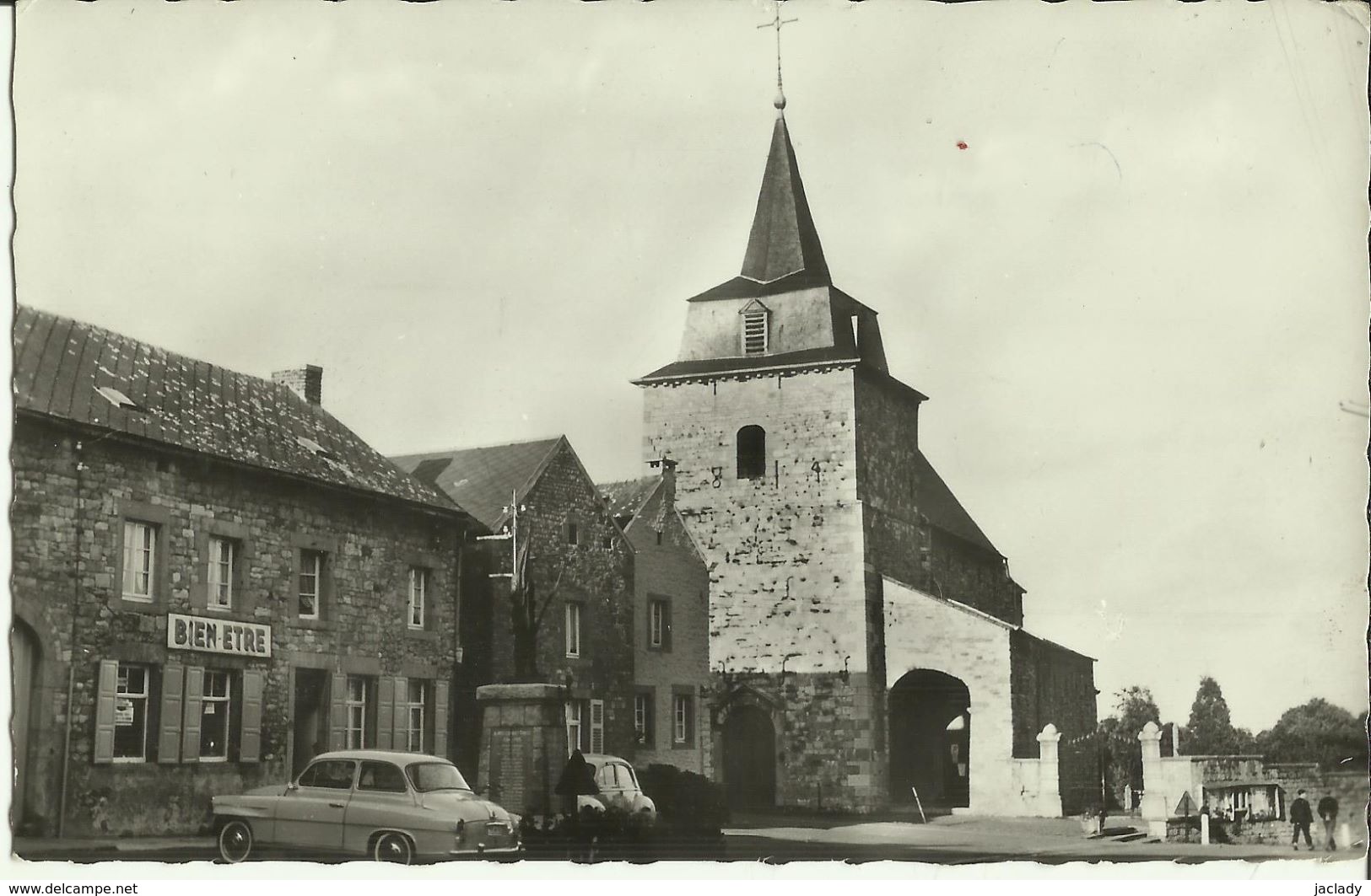 Ocquier -- L' Eglise.  ( 2 Scans ) - Clavier