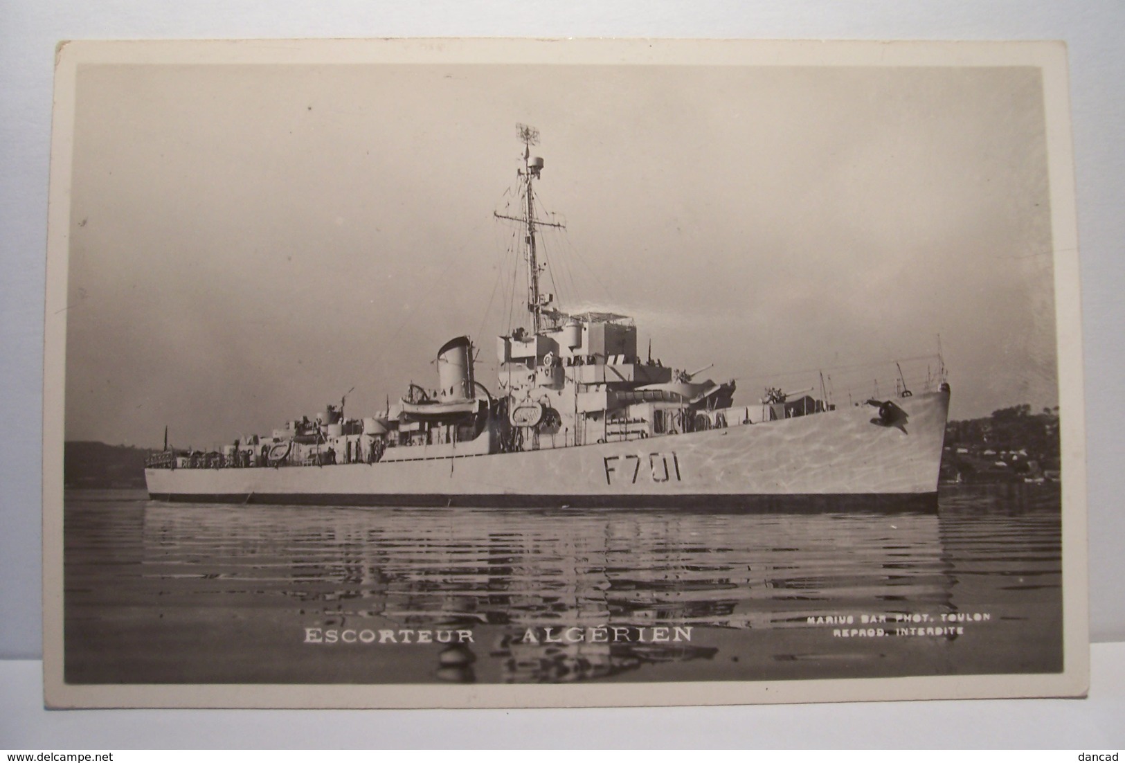 ESCORTEUR   ALGERIEN      -- (Marius  Bar  Photo . Toulon ) - - Warships