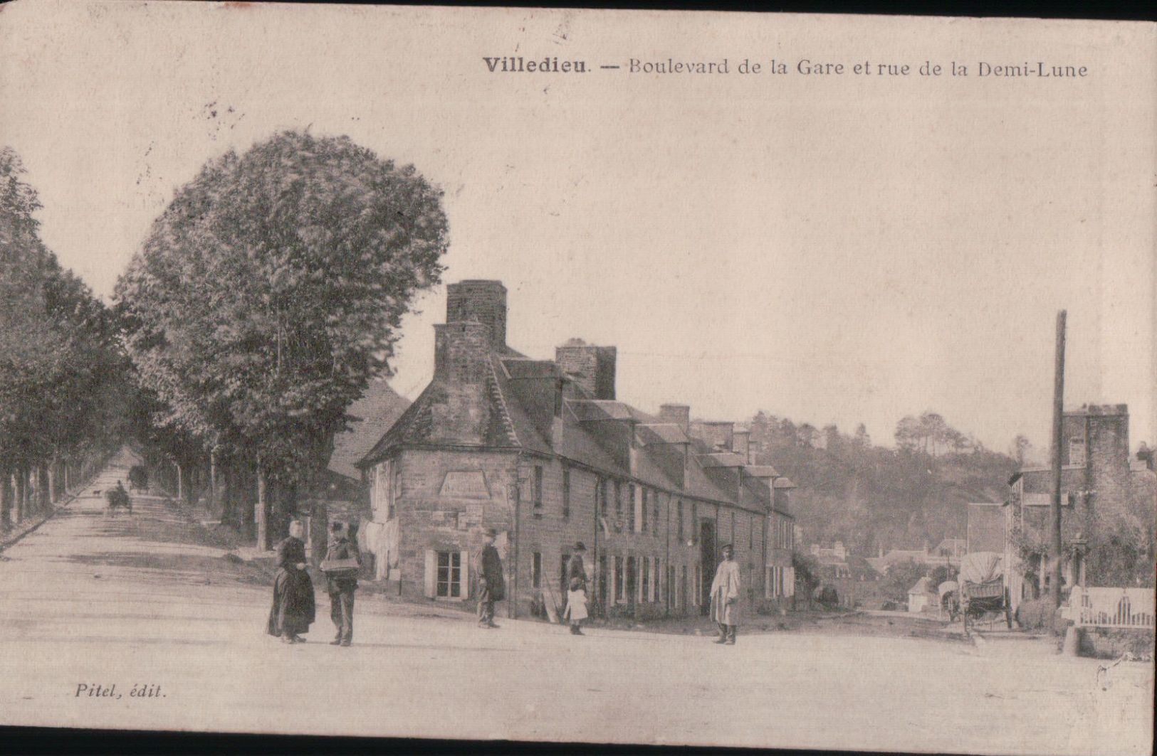 1560A  VILLEDIEU   1906   ECRITE - Villedieu