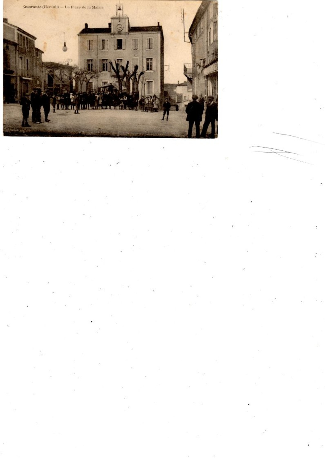 Quarante   34  1915  Place De La Mairie Animée - Autres & Non Classés