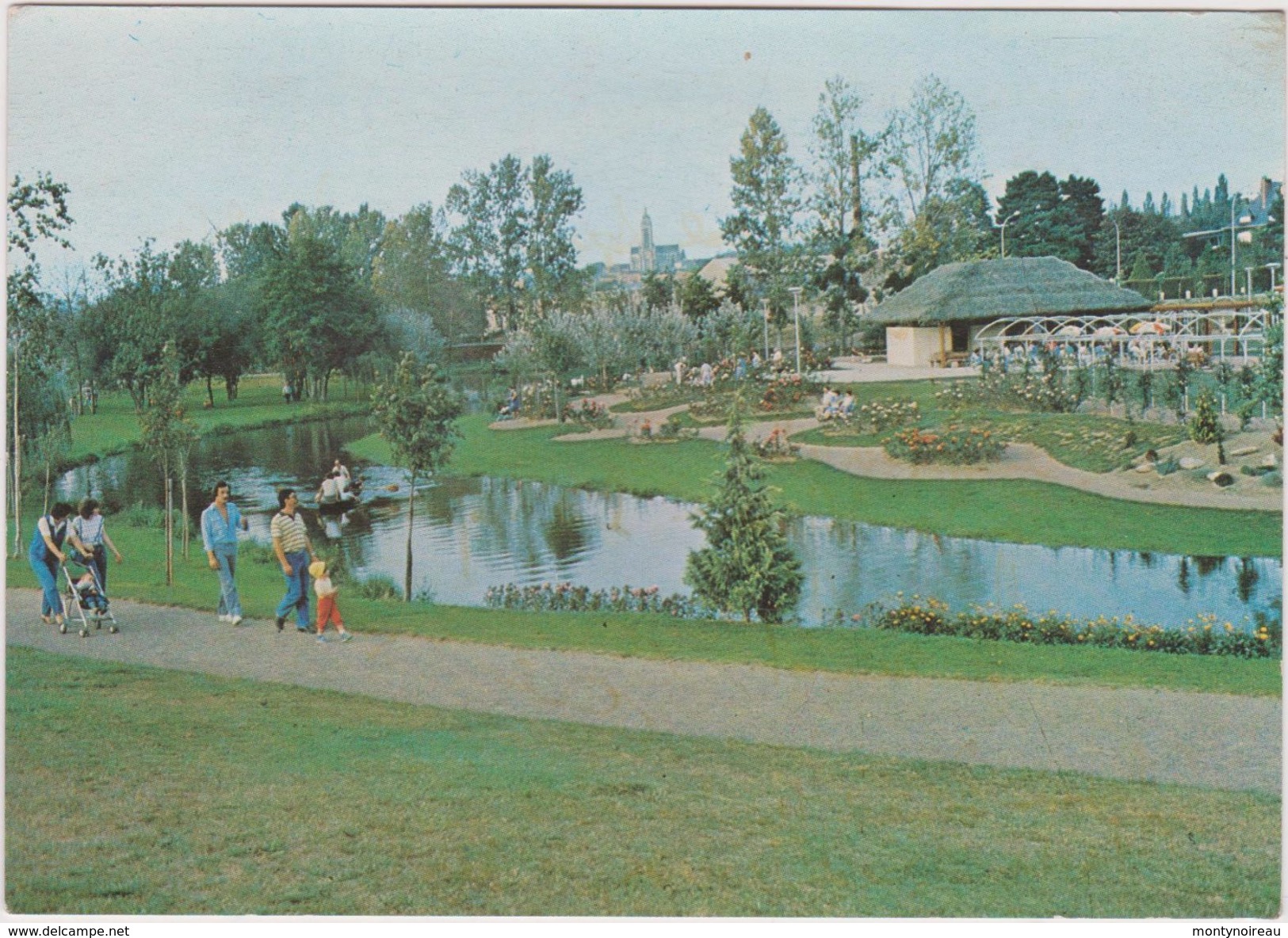 Maine  Et Loire :  CHOLET  : Le  Parc  De  Moine - Cholet