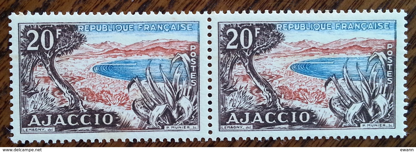 France - YT N°981 Paire - Baie D'Ajaccio - 1954 - Neufs - Unused Stamps