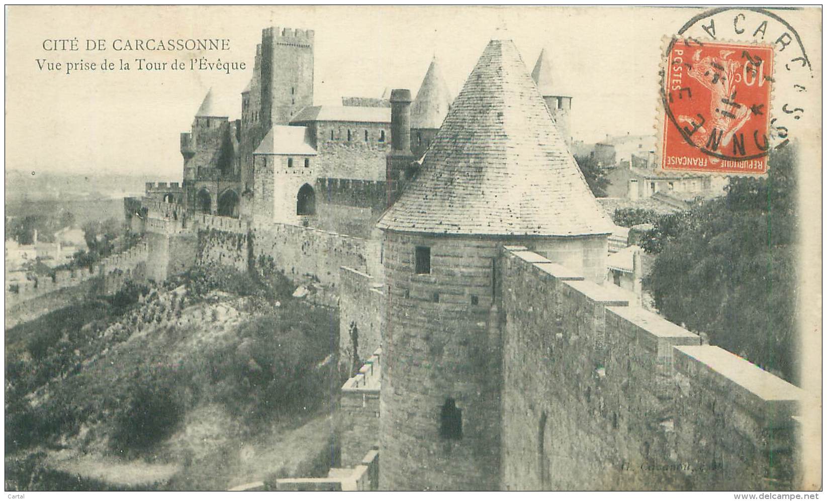 11 - Cité De CARCASSONNE - Vue Prise De La Tour De L'Evêque - Carcassonne