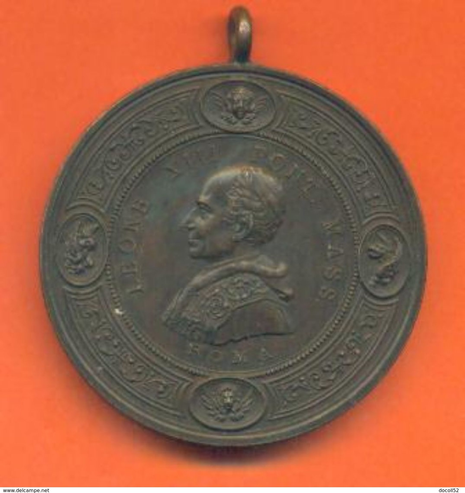 Médaille Bronze  " Pape Léone XIII Pont Mass " Revers Place Saint Pierre - 2 Scans - Royaux/De Noblesse