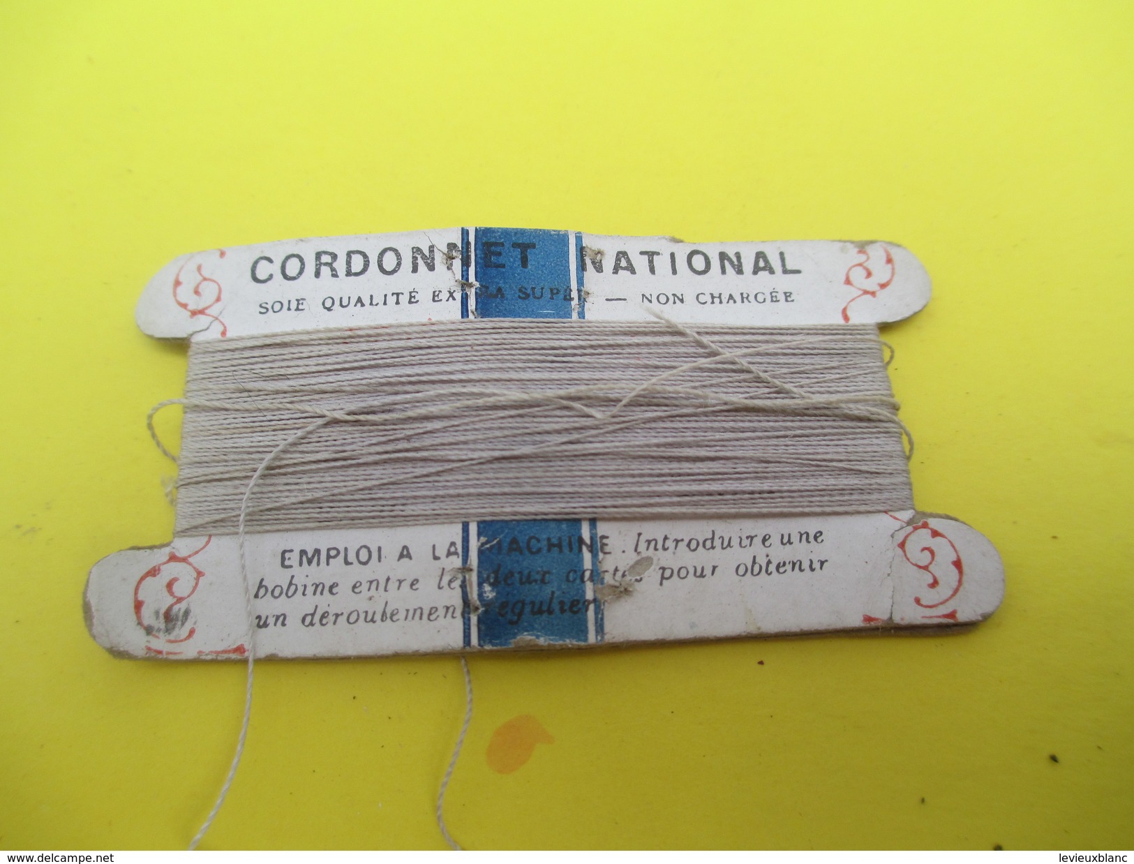 Mercerie/Carton Présentoir/Cordonnet National/Soie Floche Pour Machine/Emploi à La/Machine /Vers 1940-1960   MER56 - Sonstige & Ohne Zuordnung