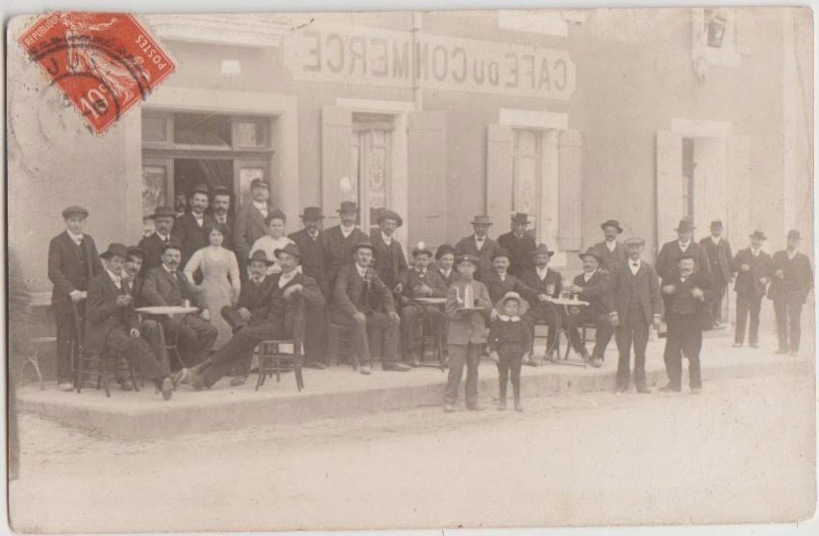 CPA PHOTO 07 SAINT JUST D'ARDECHE Route Nationale Vers Pont Saint Esprit Le Café Du Commerce Animation 1911 Rare - Autres & Non Classés