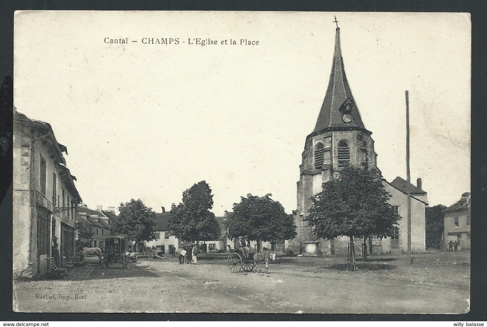 +++ CPA - France 15 - Cantal - CHAMPS - L'Eglise Et La Place  // - Mauriac