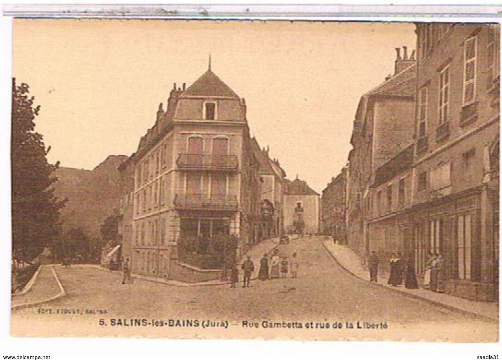 39  SALINS  LES  BAINS  RUE  GAMBETTA  ET  RUE  DE  LA  LIBERTE    TRES  ANIMEE       TBE    1R406 - Autres & Non Classés