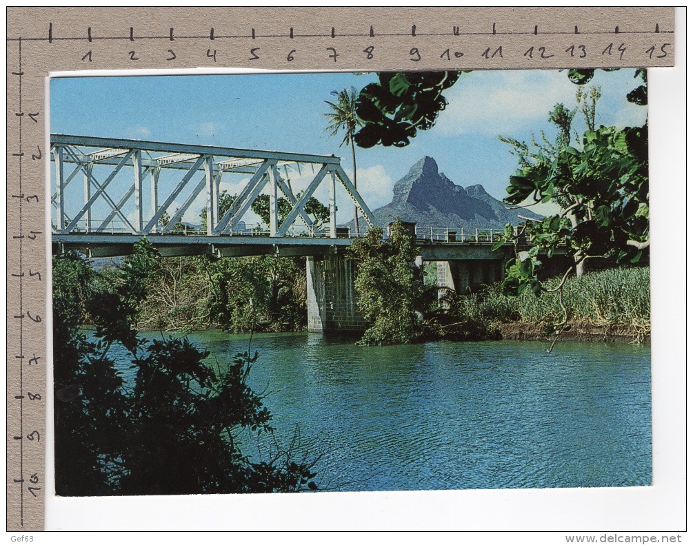 Le Pont De Tamarin - Au Loin La Montagne Du Rempart - Maurice