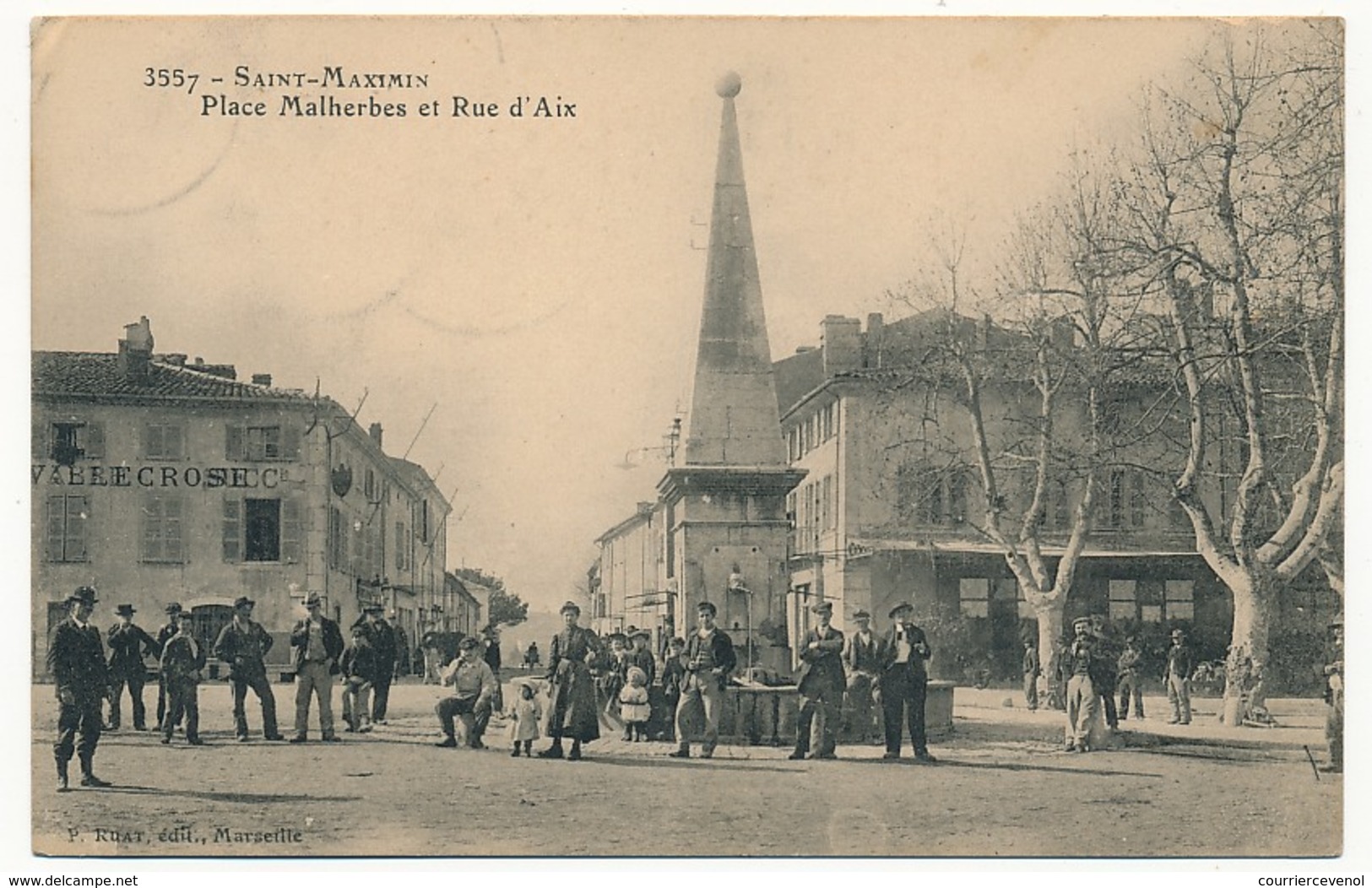 CPA - SAINT-MAXIMIN (Var) - Place Malherbes Et Rue D'Aix - Saint-Maximin-la-Sainte-Baume