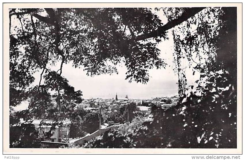 MARTINIQUE Fort De France ** Lot De 2 ** Vue Générale Et Vue De La Station T.S.F. De Desaix - CPSM Photo N/B PF - - Fort De France