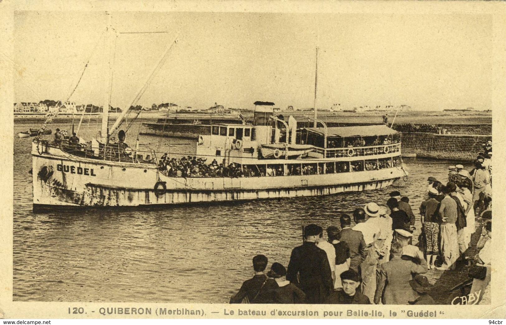 CPA  (56)     QUIBERON      Le Bateau Excursion Pour Belle Ile Le Guedel (petit Defaut Coin Bas    G ) - Quiberon