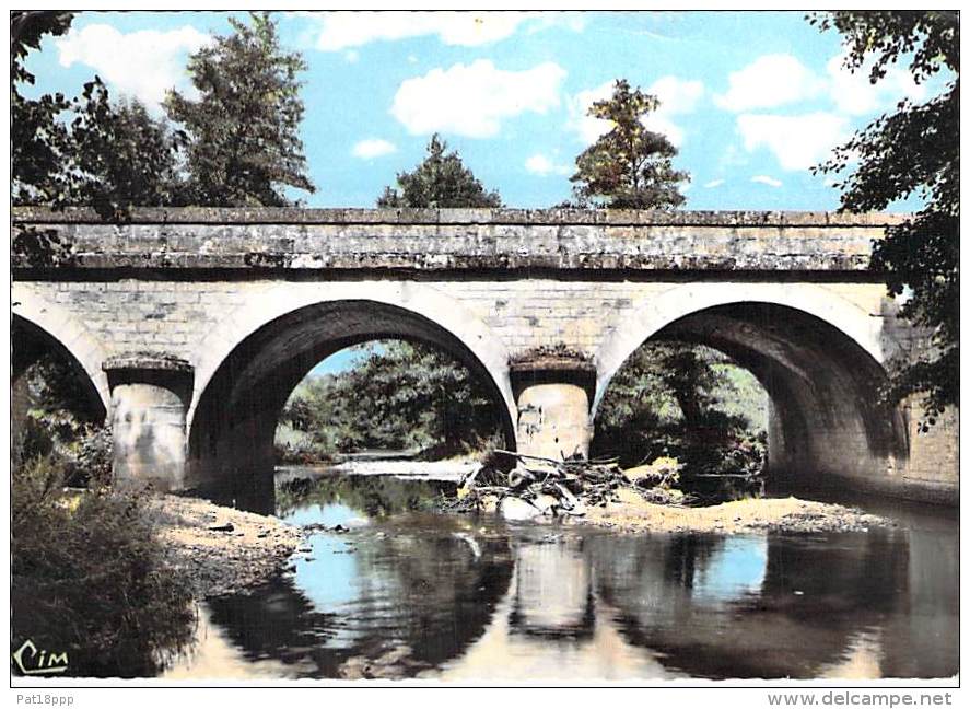 63 - CHATEAU SUR CHER : Le Pont Du Cher - CPSM Dentelée Colorisée GF 1977 - Puy De Dôme - Autres & Non Classés