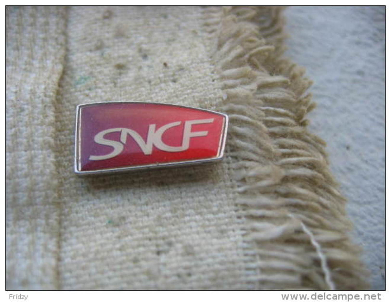 Pin's Du Sigle De La SNCF - Transports