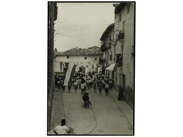 3306 ESPAÑA. TERUEL. RUBIELOS DE MORA. FIESTAS POPULARES. Encierro De Los Toros (1950 CA.) (B/C). - Sonstige & Ohne Zuordnung