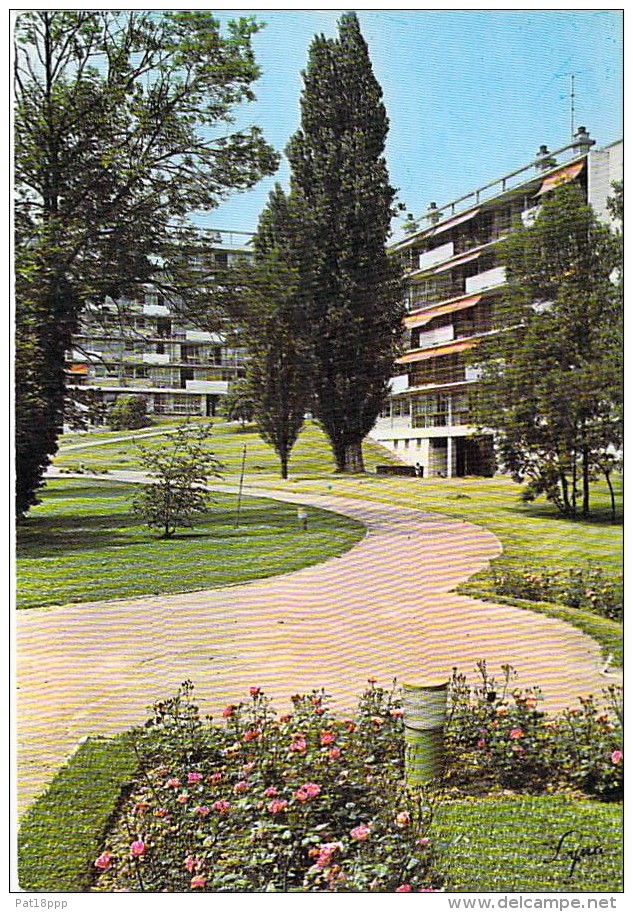 92 - VILLE D'AVRAY : Domaine De La Ronce ( Résidence Cité HLM Immeubles ) CPSM Grand Format 1984 -  Hauts De Seine - Ville D'Avray