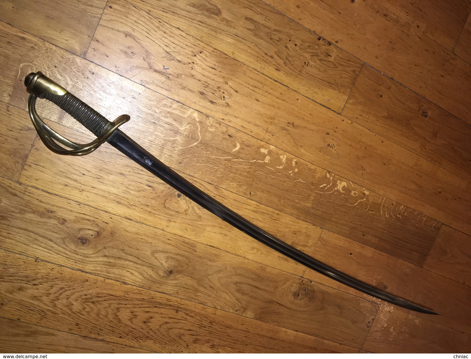 BEAU SABRE REGLEMENTAIRE FRANÇAIS, DE TROUPE DE CAVALERIE MODELE 1822. BIEN MARQUE SUR LE DOS. - Armes Blanches