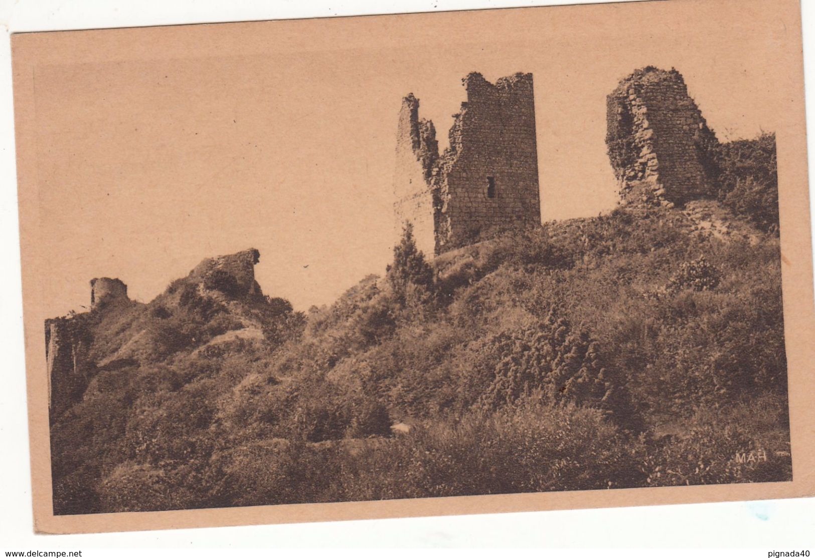 Cp , 23 , CROZANT , Les Ruines De La Tour Carrée Et De La Tour Ronde - Crozant