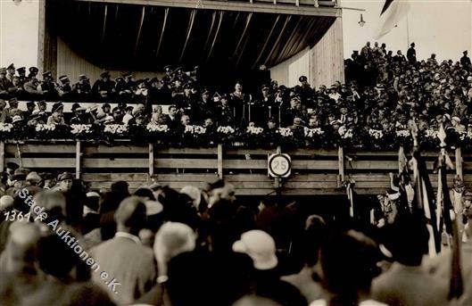 Hitler Stuttgart (7000) Sportfest WK II   Foto AK I-II - Oorlog 1939-45