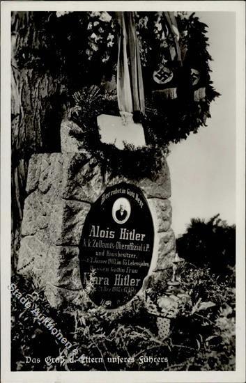 Hitler WK II Grab Der Eltern Foto AK I- - Oorlog 1939-45