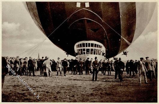 Travemünde (2401) Zeppelinlandung II (Stauchung, Marke Entfernt) - Collections (sans Albums)