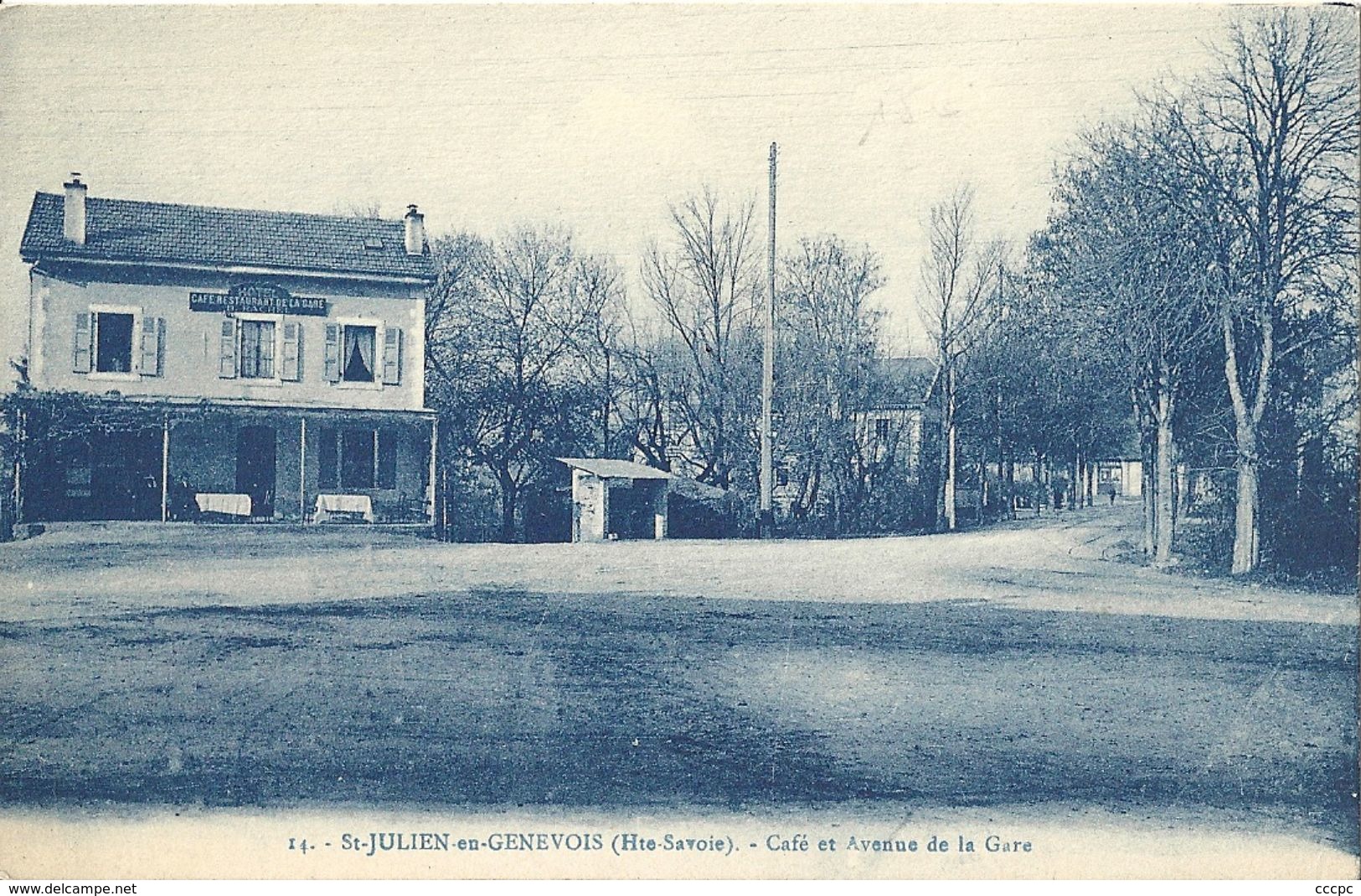 CPA Saint-Julien-en-Genevois Café Et Avenue De La Gare - Saint-Julien-en-Genevois