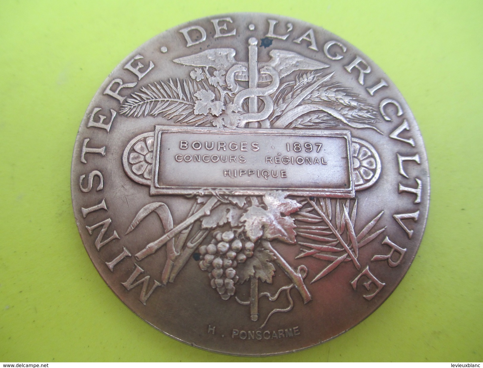 Médaille De Table/RF/Ministére De L'Agriculture/Concours Régional Hippique/BOURGES/H PONSCARME/Bronze/1897     SPO216 - Ruitersport