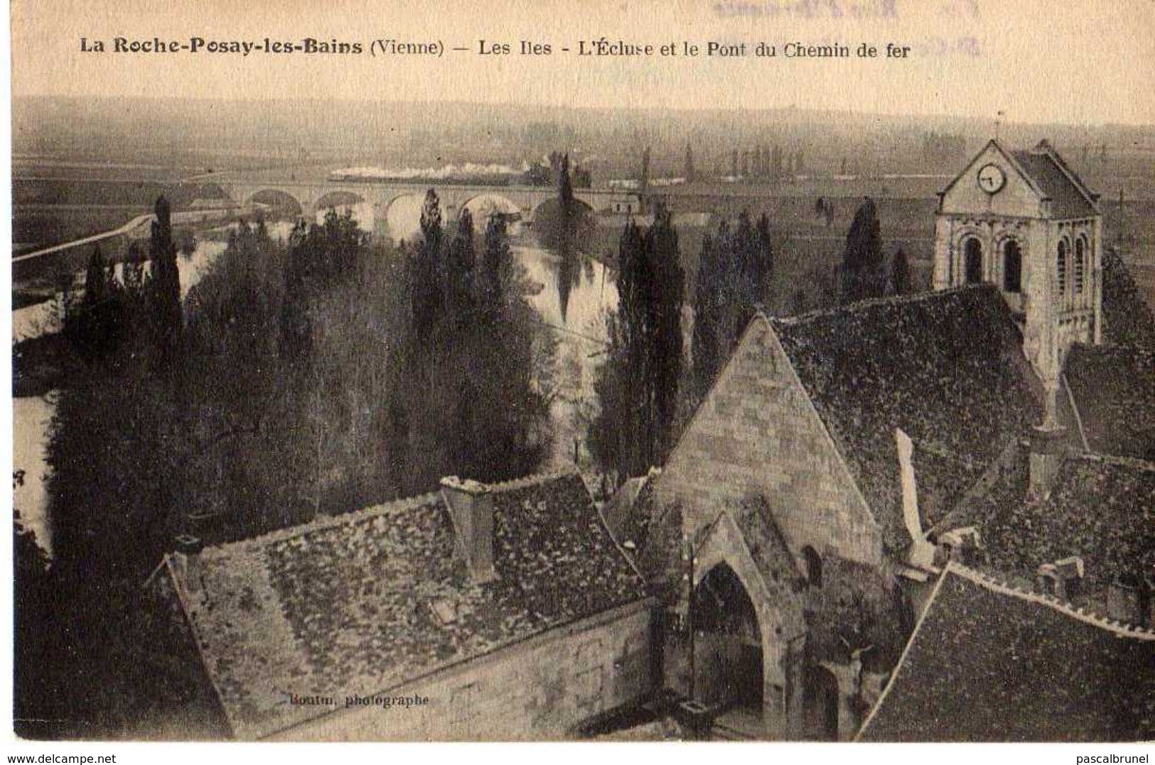 LA ROCHE POSAY LES BAINS - LES ILES - L'ECLUSE ET LE PONT DU CHEMIN DE FER - La Roche Posay