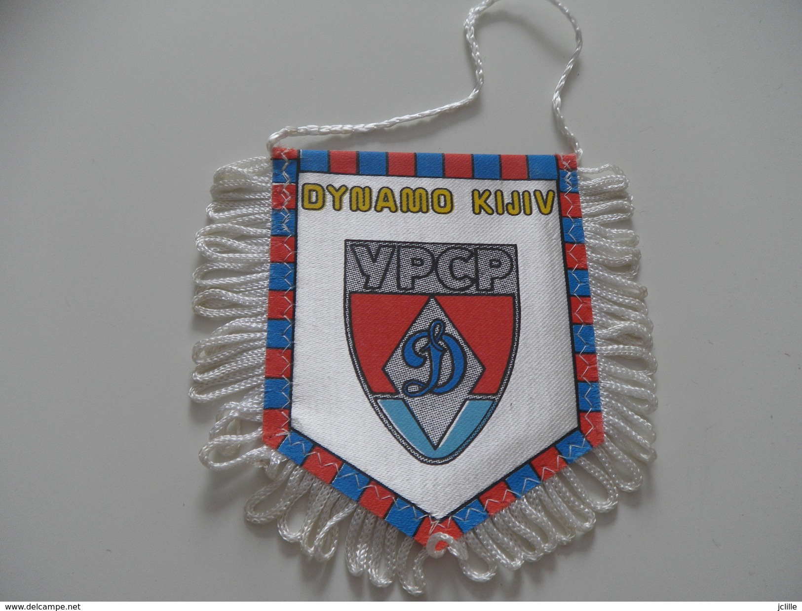 Fanion Football - DYNAMO KIEV - UKRAINE - Habillement, Souvenirs & Autres