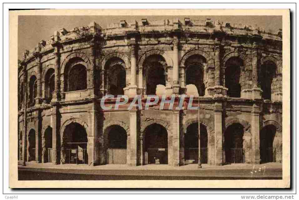 CPA Nimes Vue Exterieure Des Arenes - Nîmes