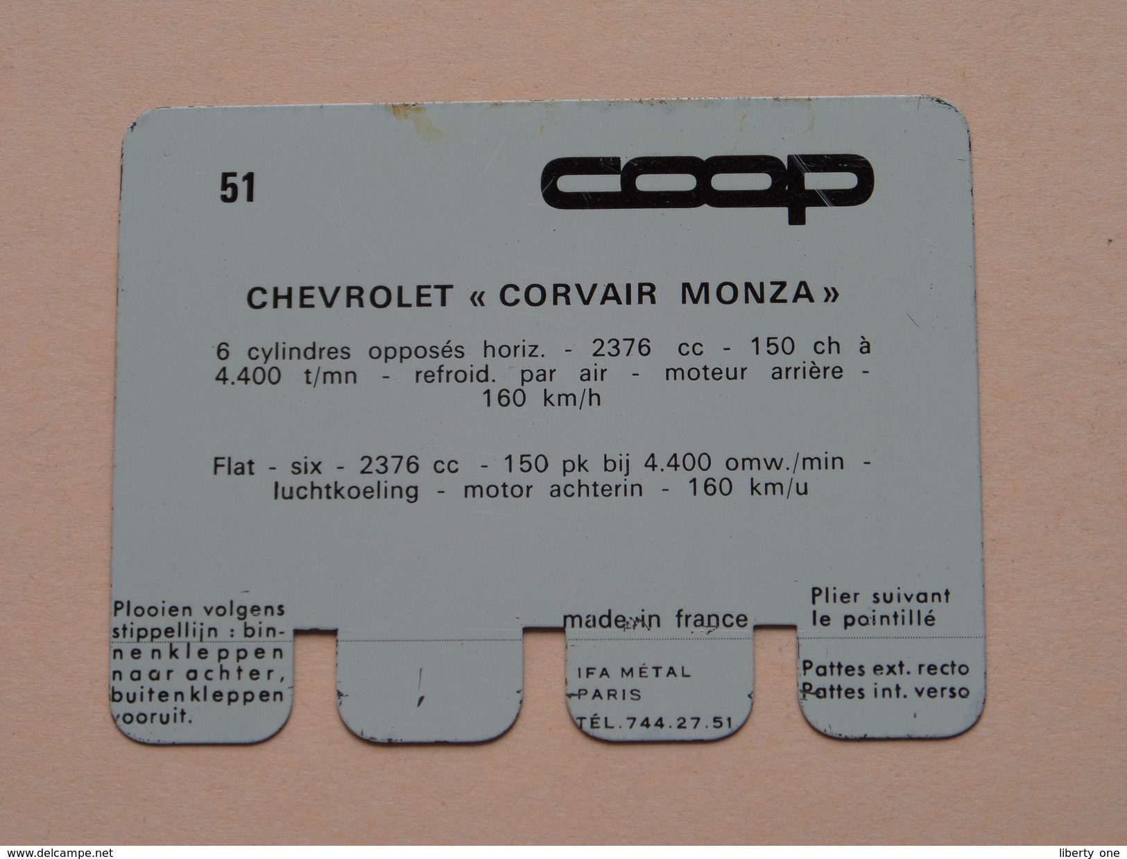 CHEVROLET CORVAIR MONZA - Coll. N° 51 NL/FR ( Plaquette C O O P - Voir Photo - IFA Metal Paris ) ! - Plaques En Tôle (après 1960)