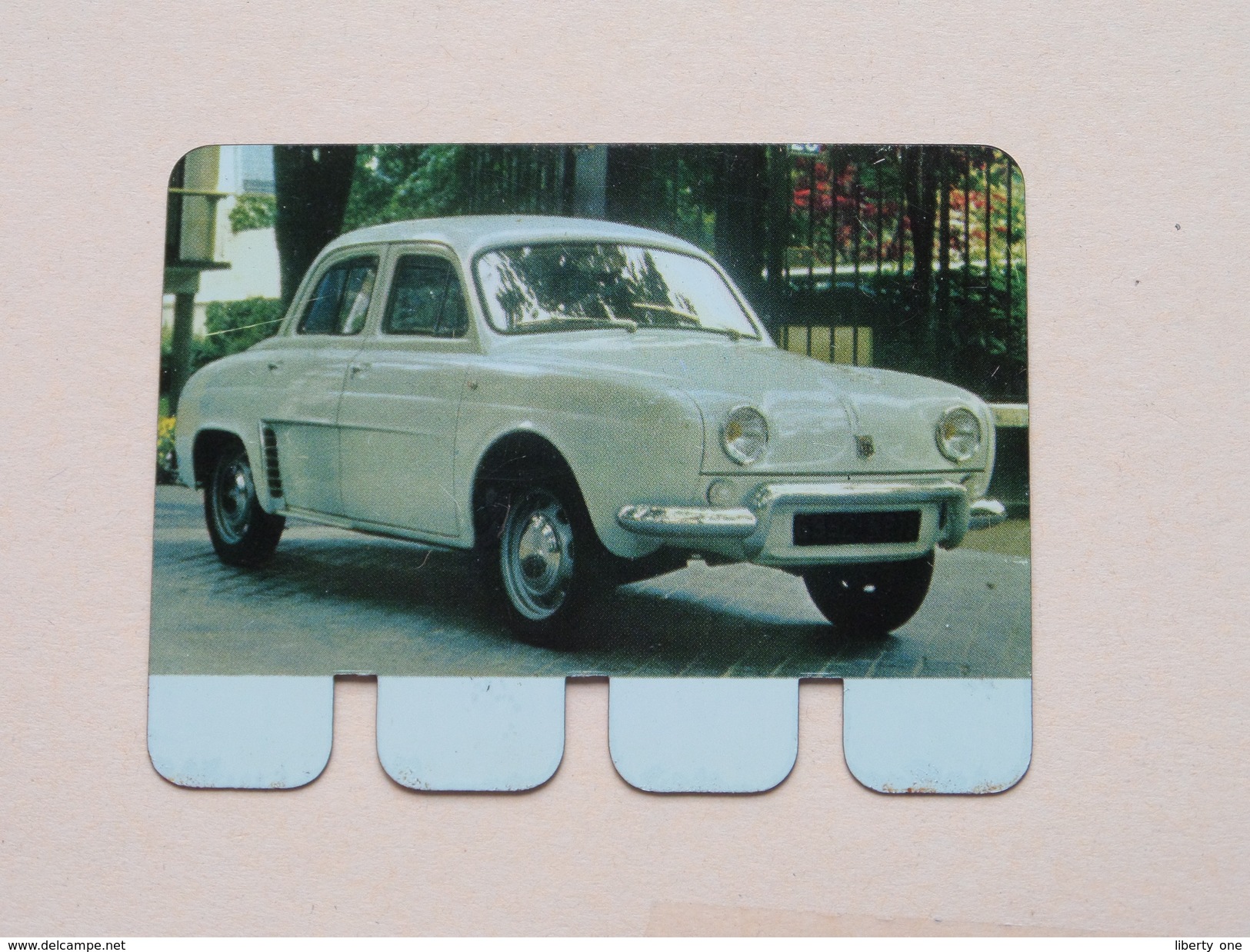 RENAULT DAUPHINE - Coll. N° 34 NL/FR ( Plaquette C O O P - Voir Photo - IFA Metal Paris ) ! - Plaques En Tôle (après 1960)