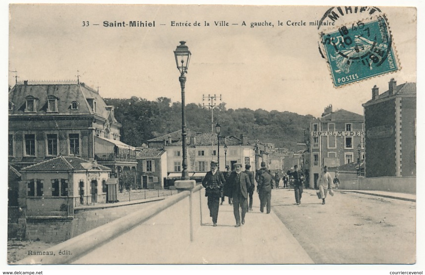 CPA - SAINT-MIHIEL (Meuse) - Entrée De La Ville - A Gauche, Le Cercle Militaire - Saint Mihiel