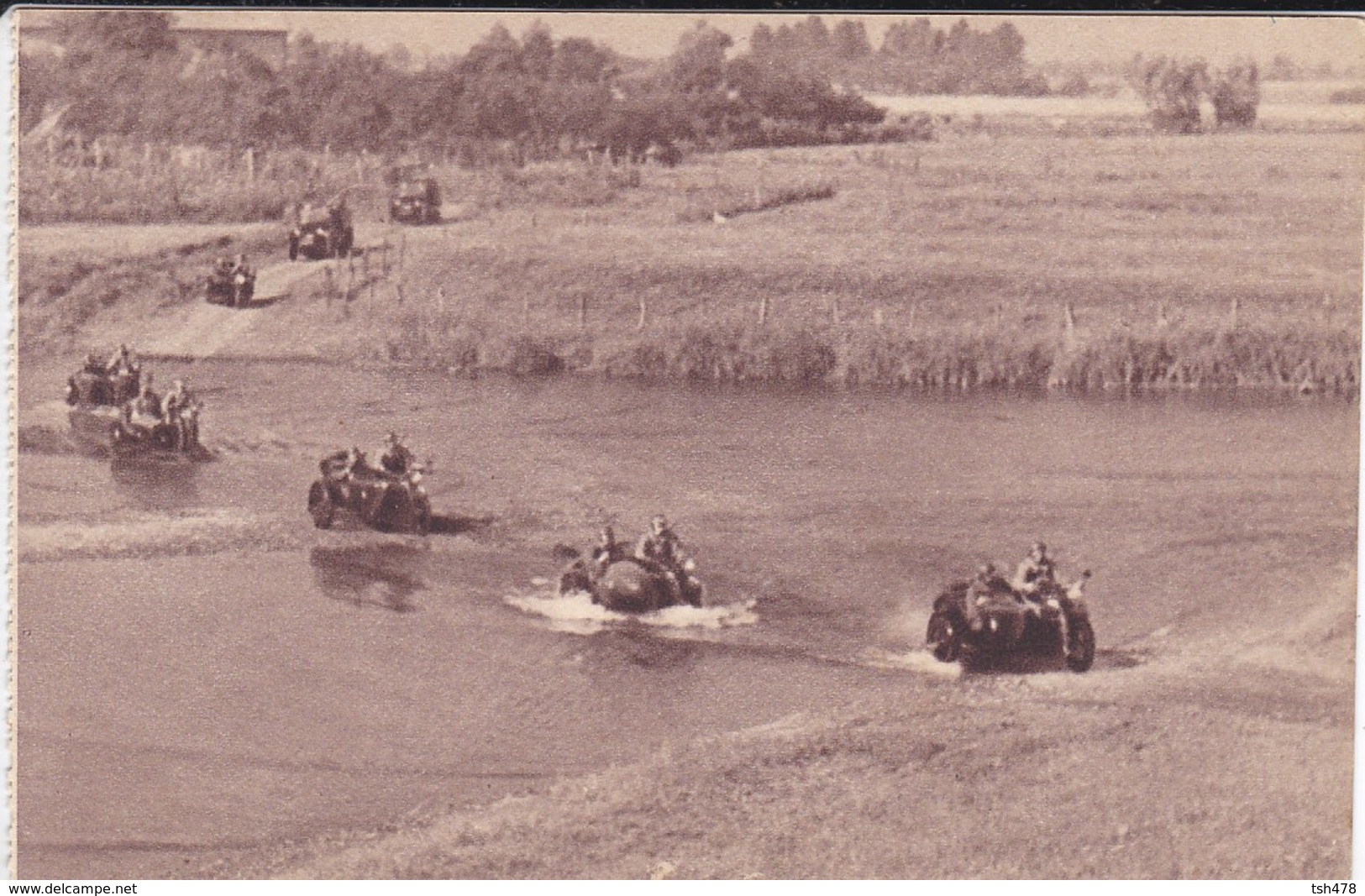 MILITARIA---side-car--peloton Moto Passant Un Gué--( Sortie Carnet )---voir 2 Scans - Manöver