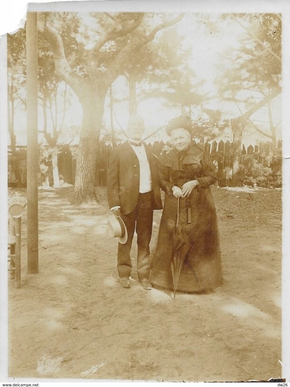 Photo De Famille - Oncle Brignet Et Tante Francine (Céres) - A Vérifier - Identified Persons