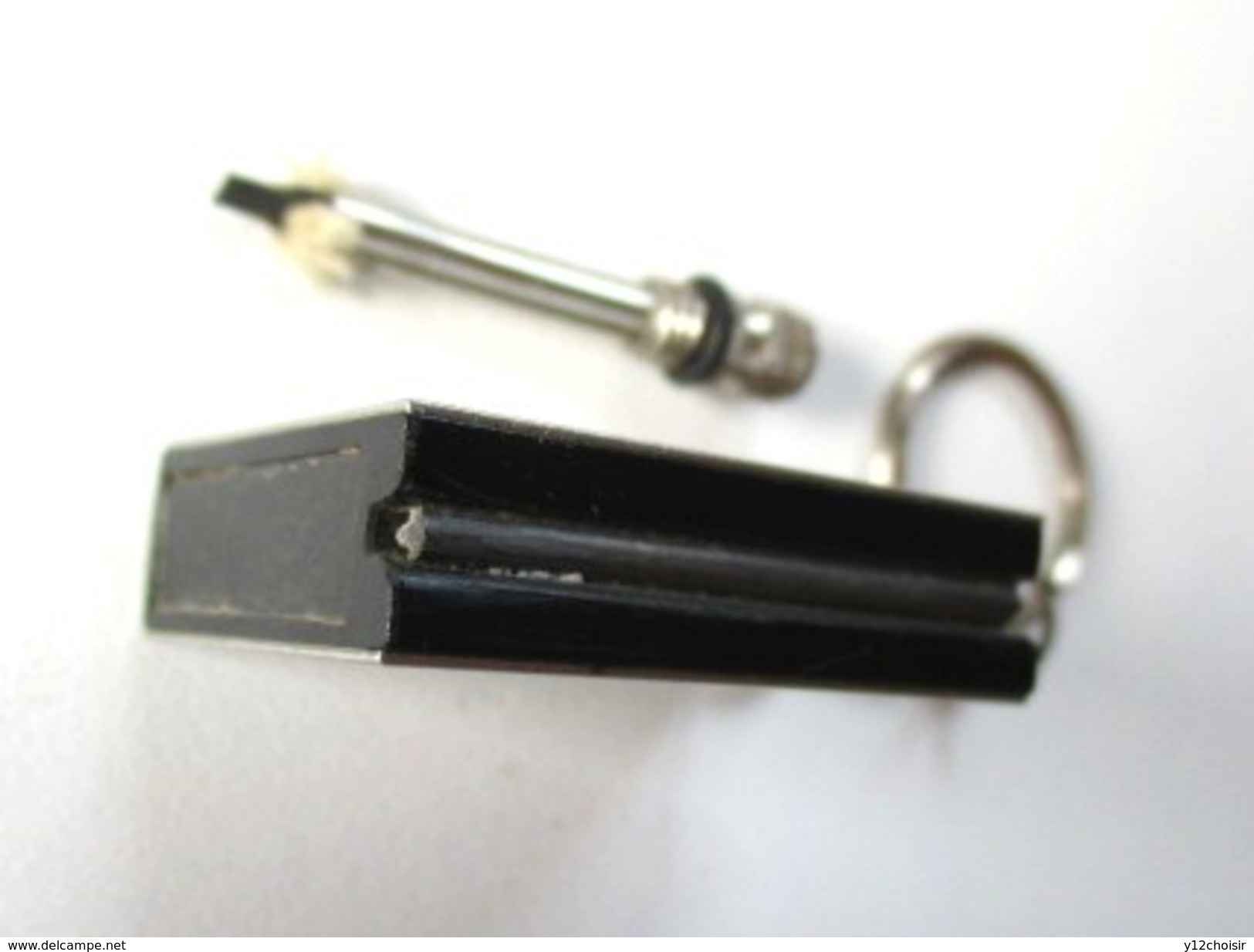 PORTE CLEFS PYROGENE . BRIQUET OBJET DU FUMEUR - Pyrogenes