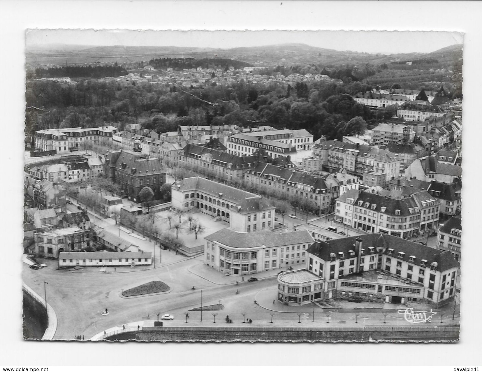 71    LE CREUSOT   VUE AERIENNE  1962      VOIR LES 2 SCANS - Le Creusot