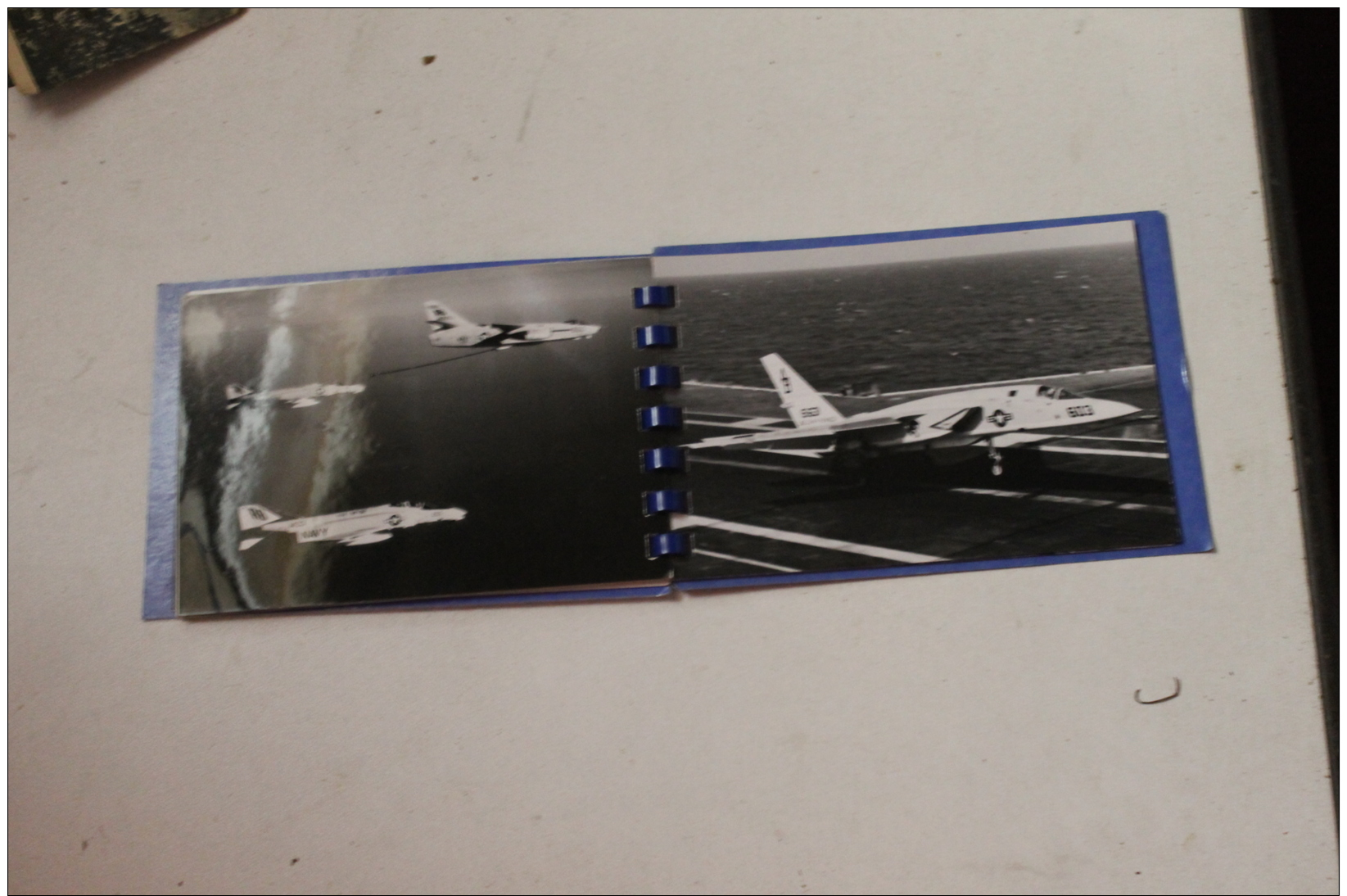 Plaquette Du Porte-avions USS F J Kenndy 1968 - Documents