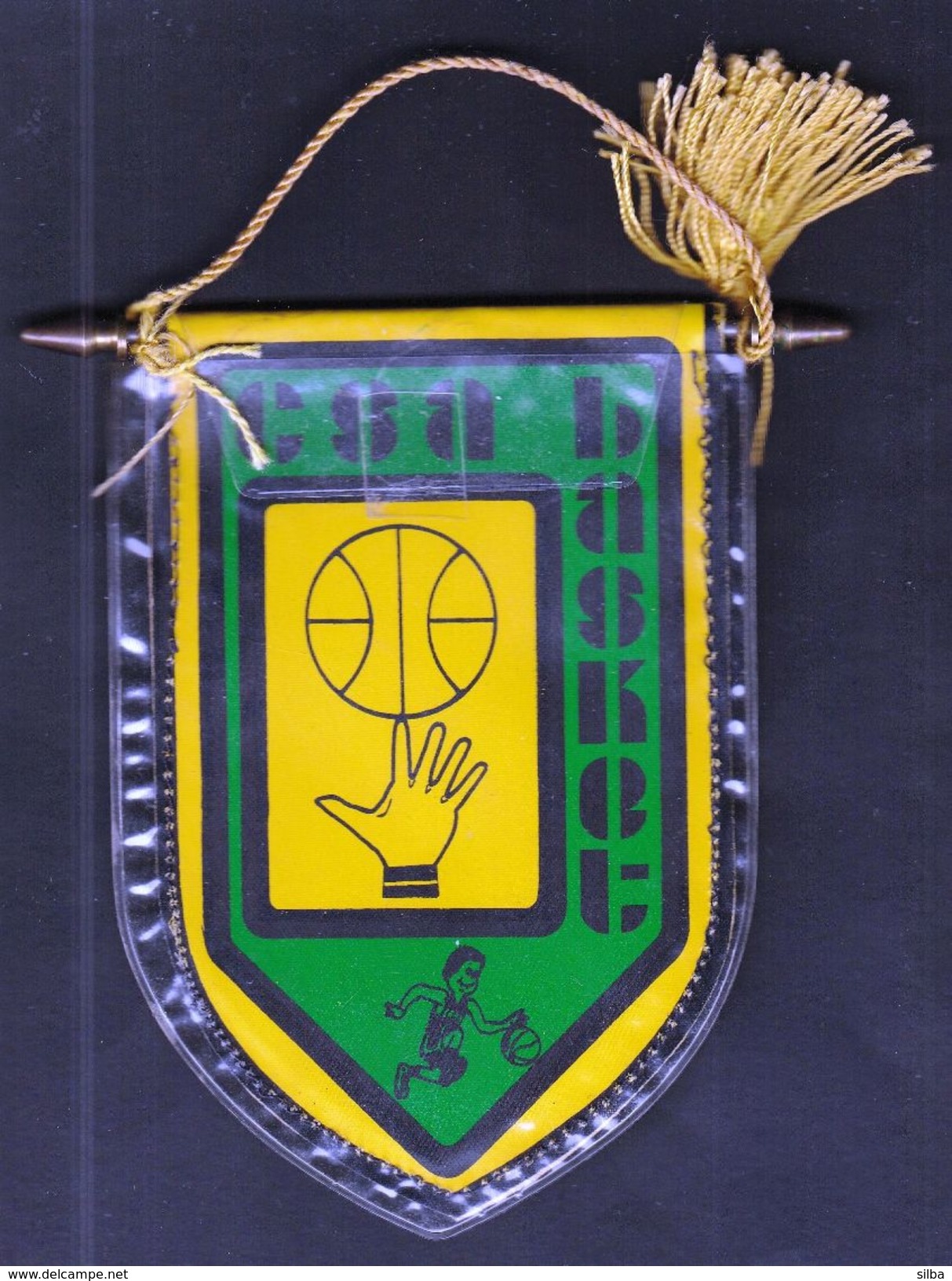 Basketball / Flag, Pennant / Italy / Pallacanestro Carugate / CSA Basket - Bekleidung, Souvenirs Und Sonstige