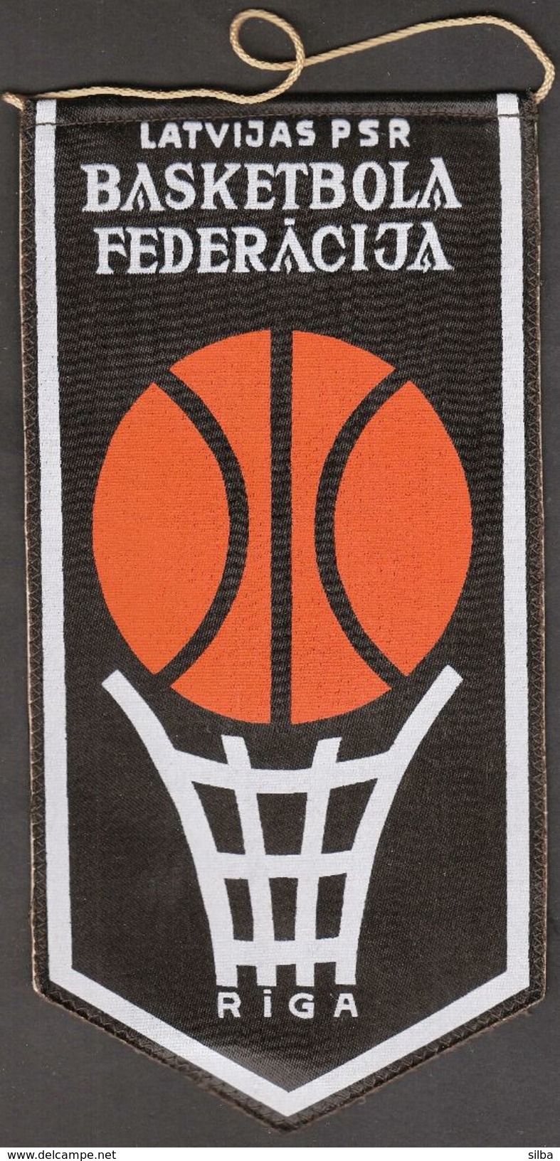 Basketball / Flag, Pennant / Latvia Basketball Federation - Habillement, Souvenirs & Autres