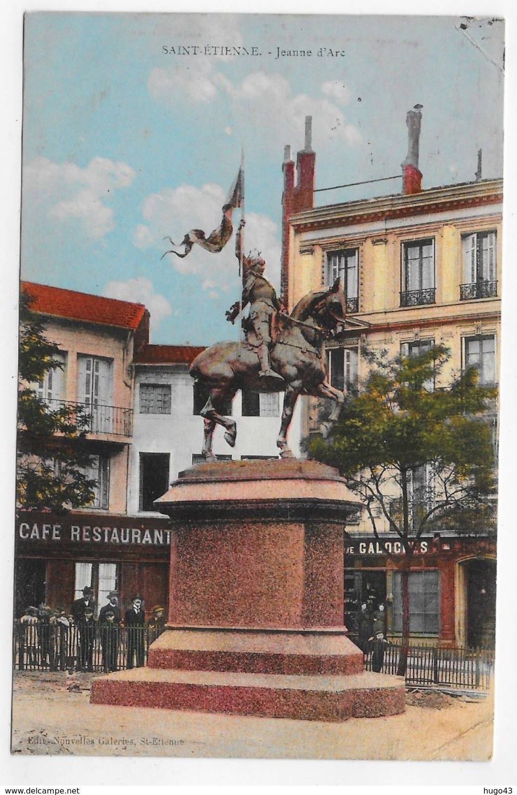 (RECTO / VERSO) SAINT ETIENNE EN 1923 - JEANNE D' ARC - STATUE AVEC PERSONNAGES - PLI ANGLE BAS A DROITE - CPA VOYAGEE - Saint Etienne