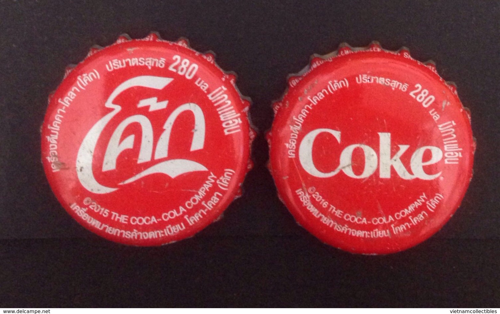 2 Different Thailand Coca Cola Coke Used Bottle Crown Caps / Cap / Kronkorken / Capsule / Chapa / Tappi - Casquettes