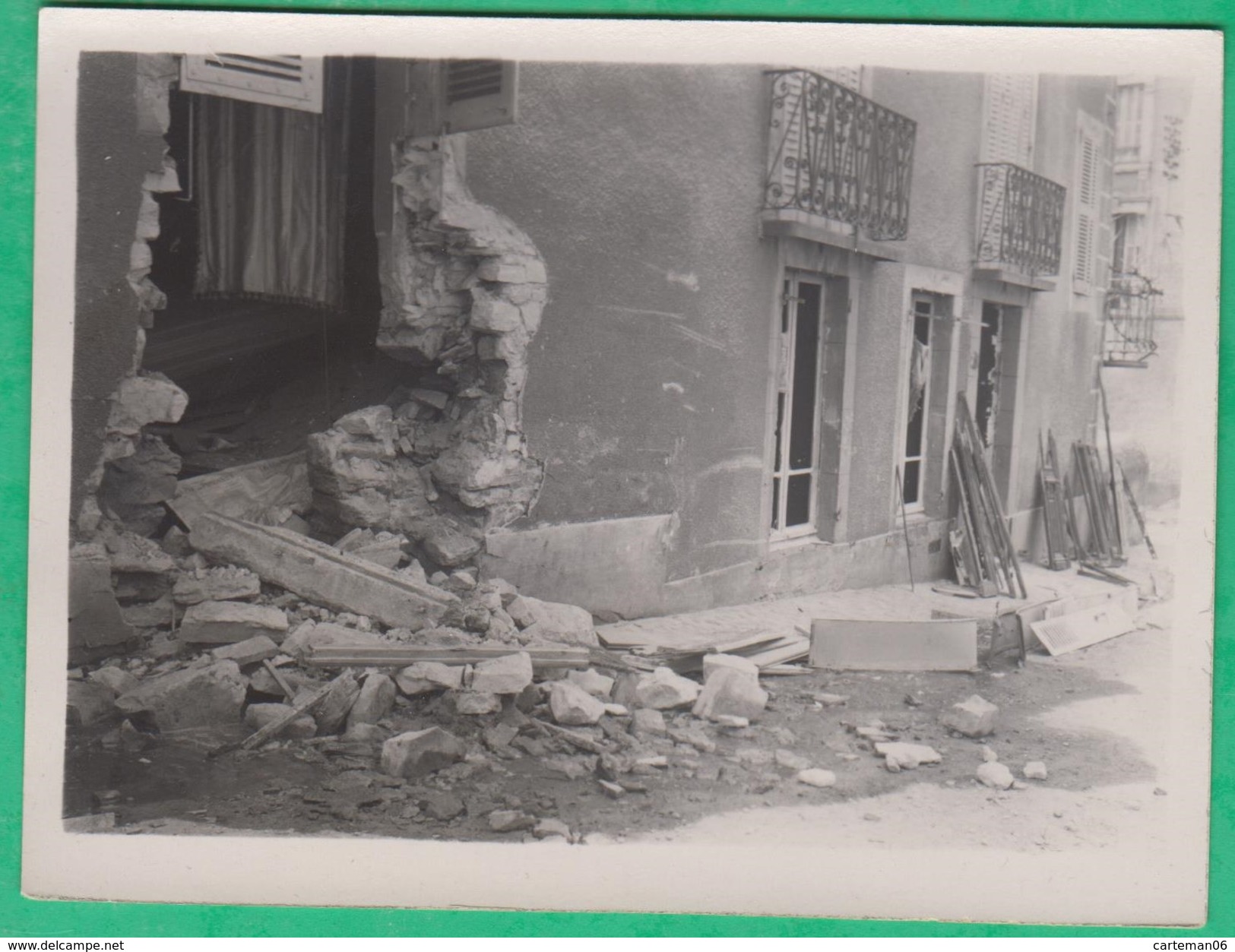 15 - Massiac - Photo - Destruction D'une Maison (Cantal) (tremblement De Terre, Guerre ?) - Lieux